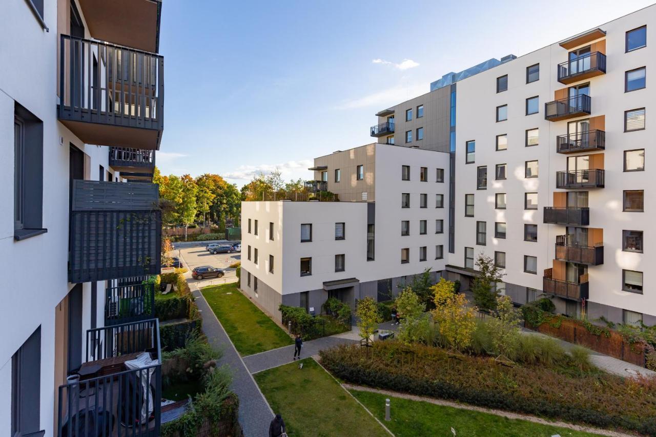 Warsaw Ulrychow Apartment With Parking By Renters Bagian luar foto