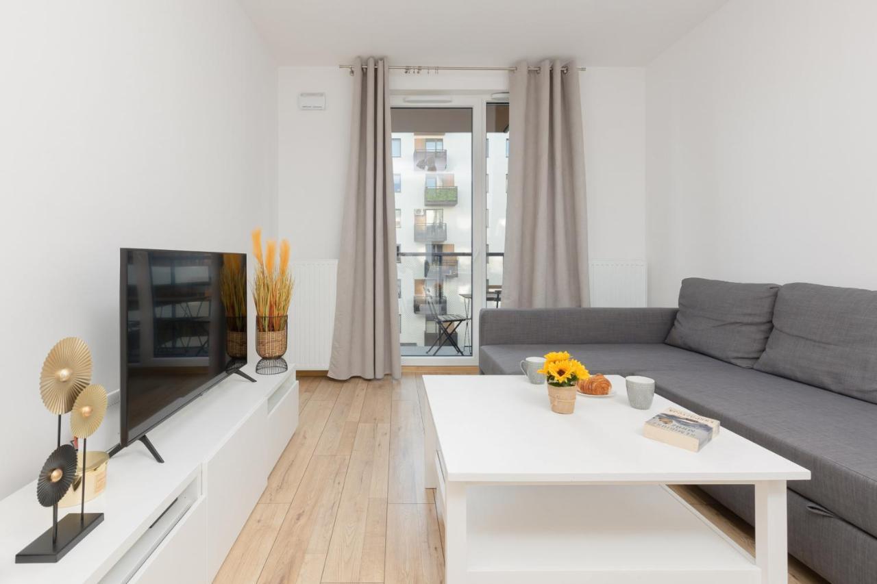 Warsaw Ulrychow Apartment With Parking By Renters Bagian luar foto