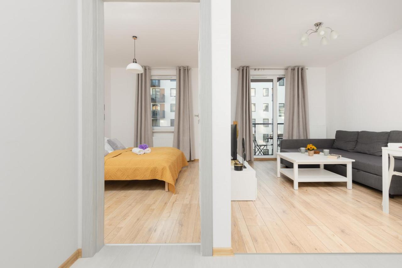 Warsaw Ulrychow Apartment With Parking By Renters Bagian luar foto